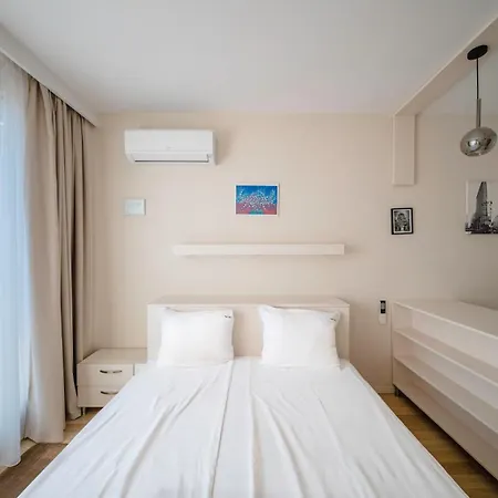 Modern & Spacious By Flat Mаnager Lägenhet *