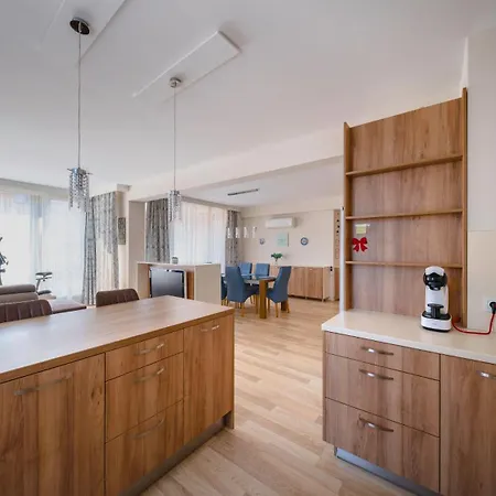 Modern & Spacious By Flat Mаnager 아파트 *